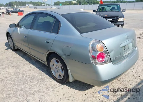 2004 Nissan Altima 2.5 S из США, поврежденный, VIN 1N4AL11D34C143974